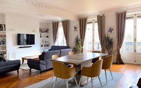 Marvellous Sunbathed 3Br At The Heart Of Paris